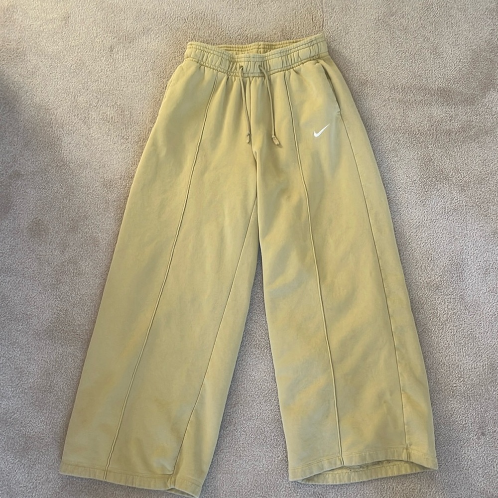 Nike Sweatpants